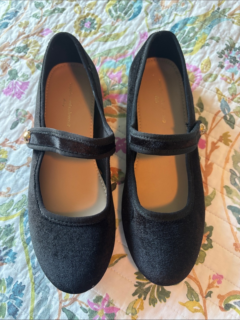 cupcakes & cashmere Black Velour/Velvet Girls' Mary Jane Flats